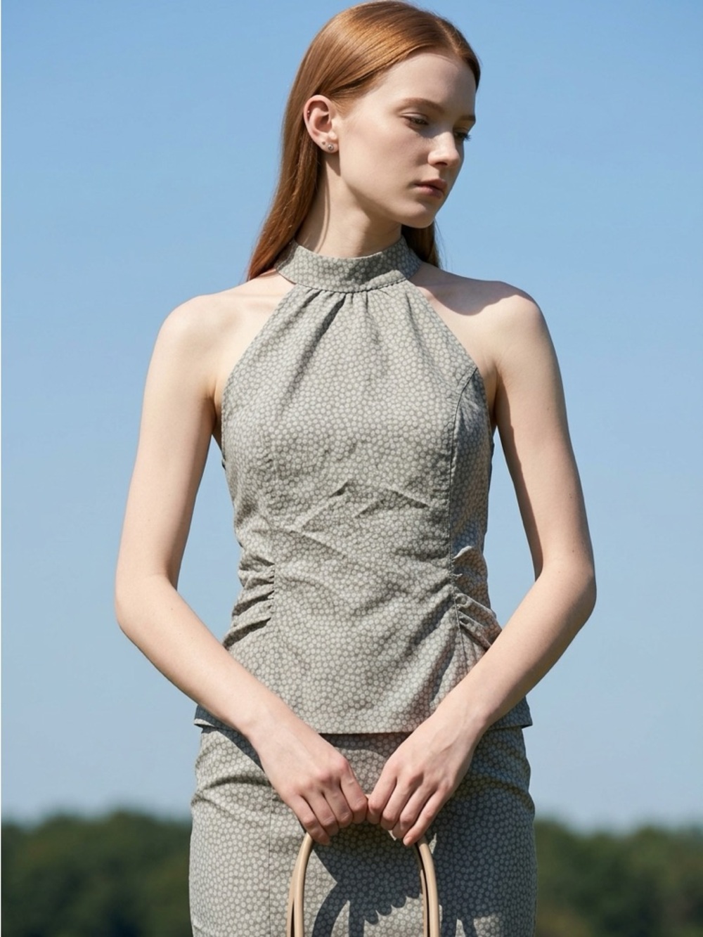 Guess Mock Neck Sleeveless Tank Top in Light Gray Size Medium Y2K